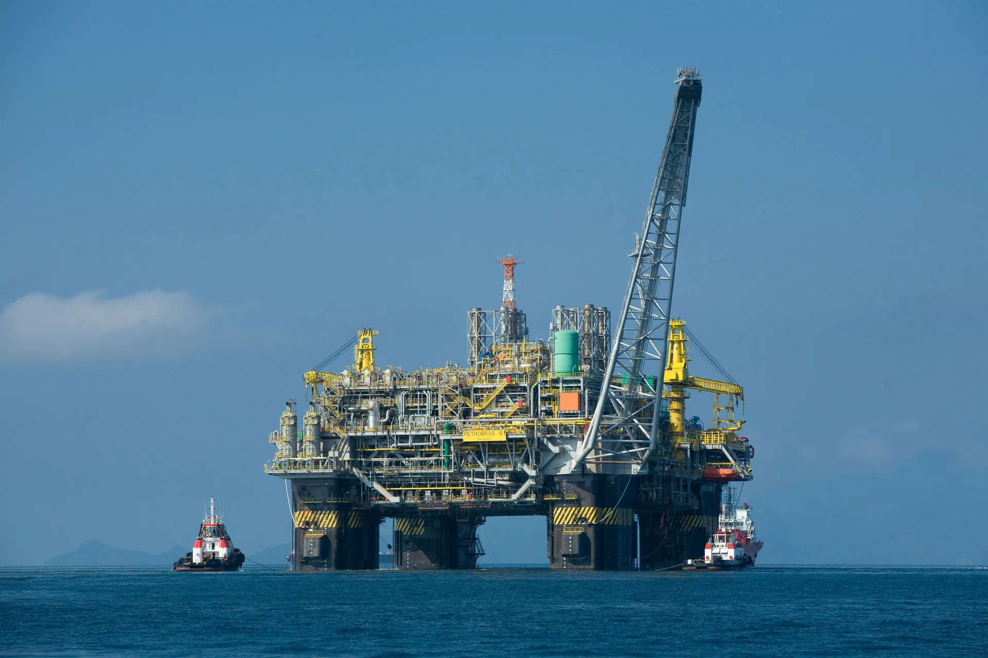 Plataforma marina en alta mar.